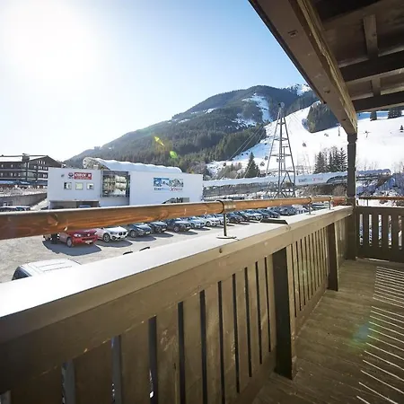 Townhouse Appartements Saalbach-Hinterglemm Exterior photo