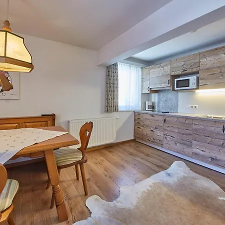 Townhouse Appartements Saalbach-Hinterglemm Exterior photo